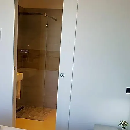 维也纳酒店 3* 利尼亚诺萨比亚多罗